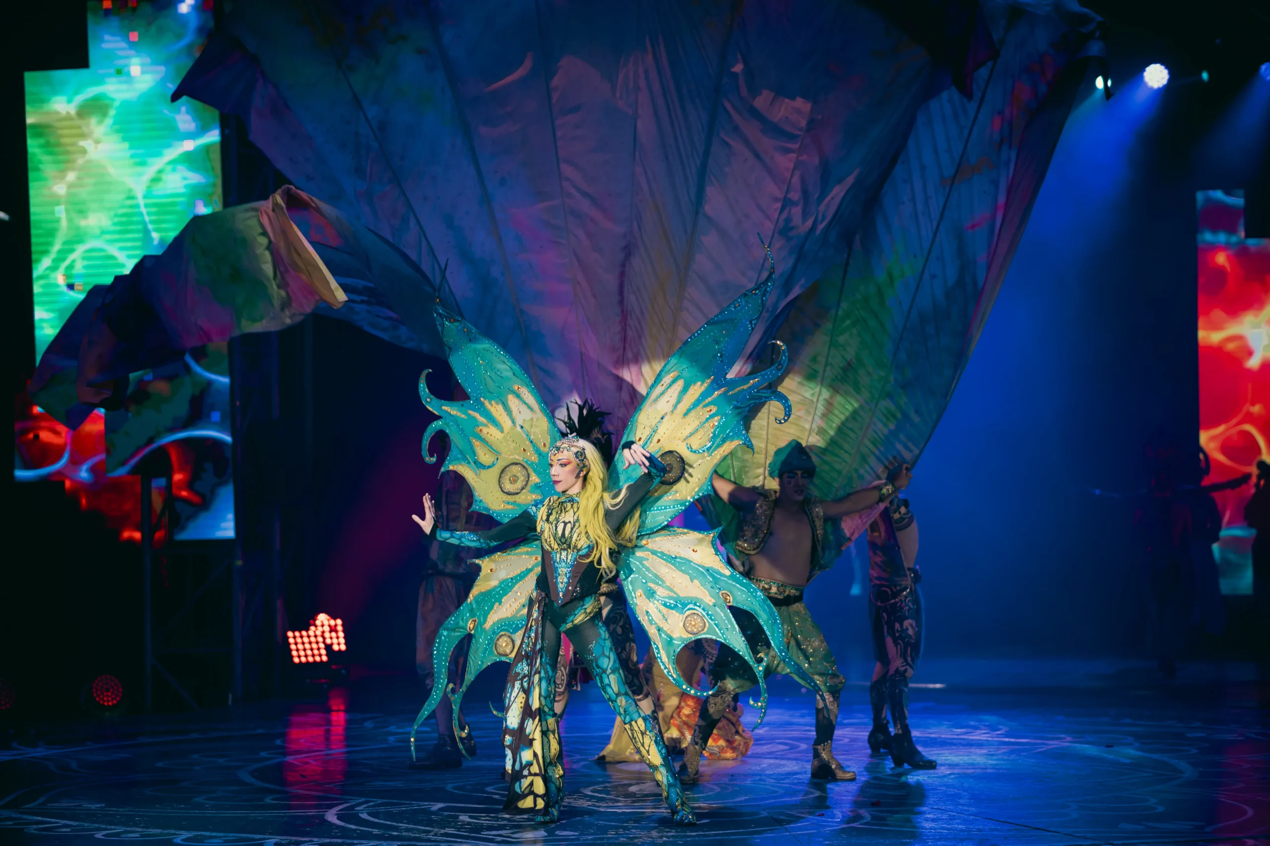 Cirque Nou magic and atmosphere