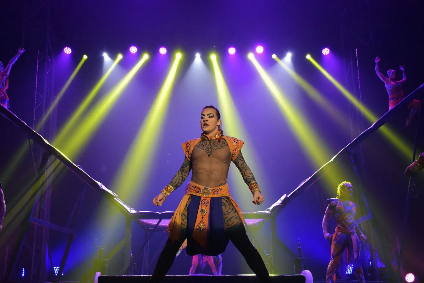 Cirque Nou production photography